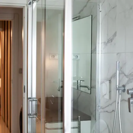 Design & Luxury With Garden In San Senatore Milan