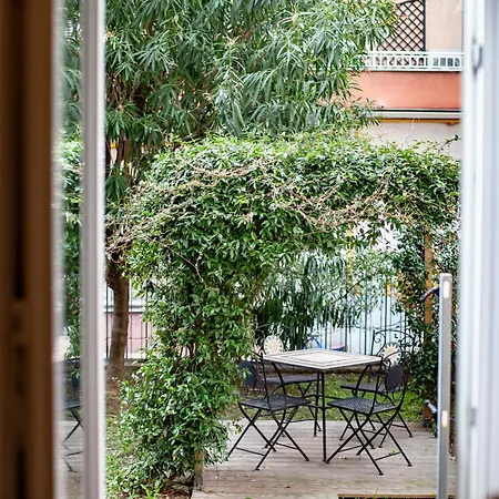 Design & Luxury With Garden In San Senatore Milan