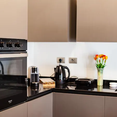 Apartment Design & Luxury With Garden In San Senatore